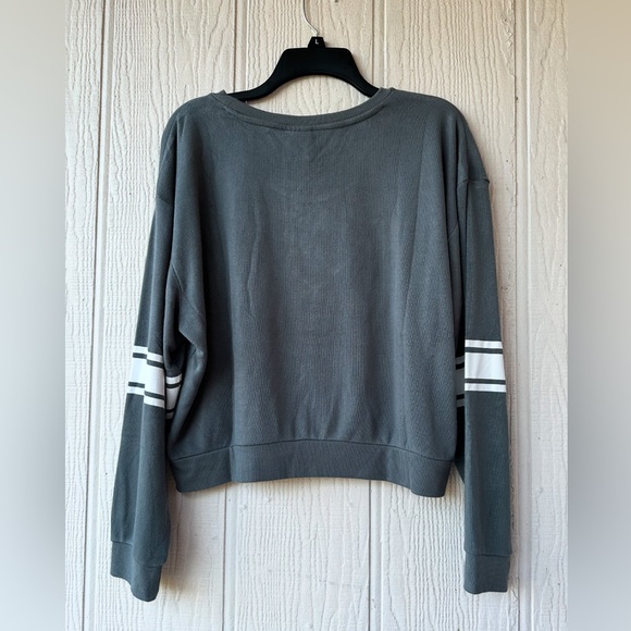 Harry Potter Hogwarts Pullover In Heather Grey - Picture 4 of 10